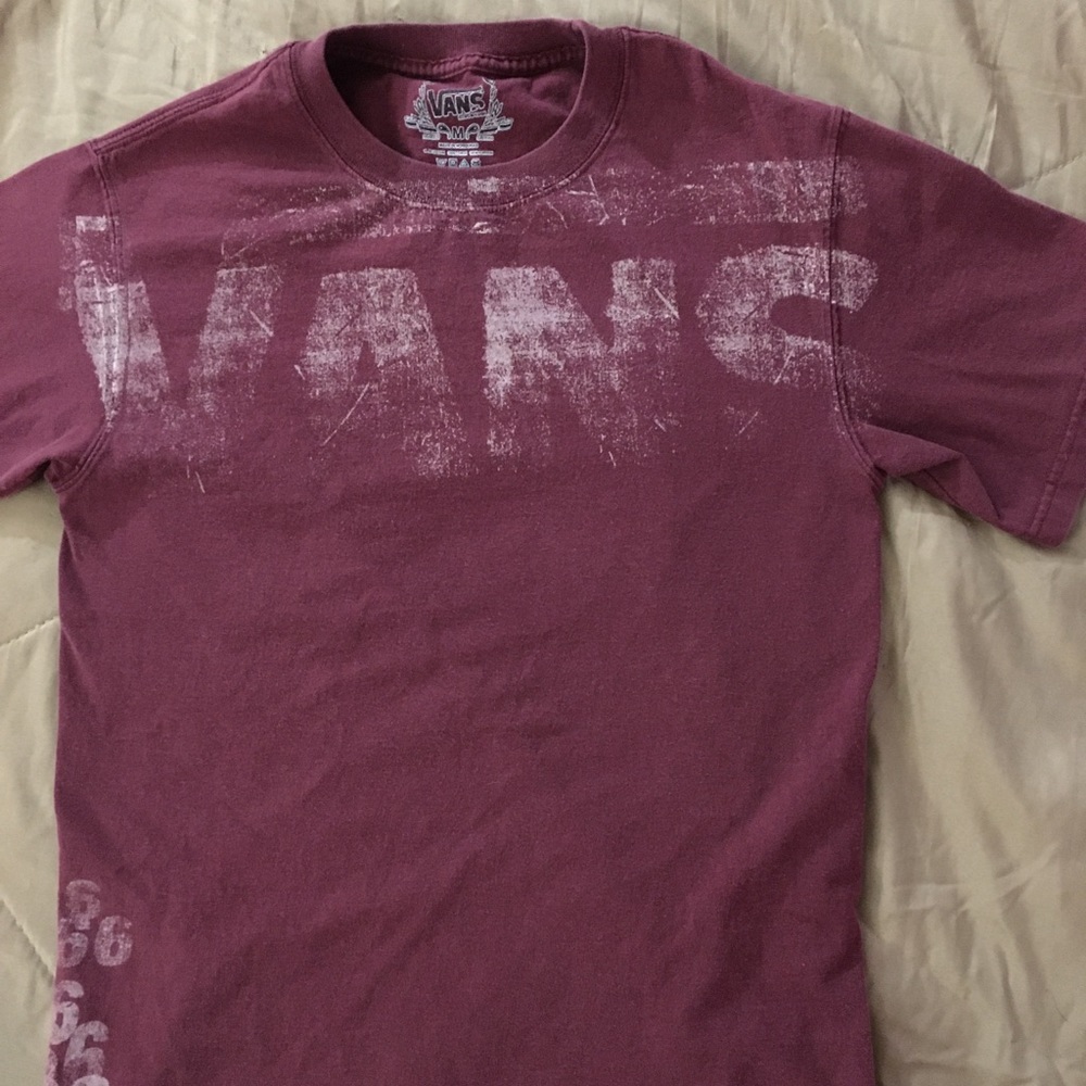 Vans - Maroon w/ Beige TShirt